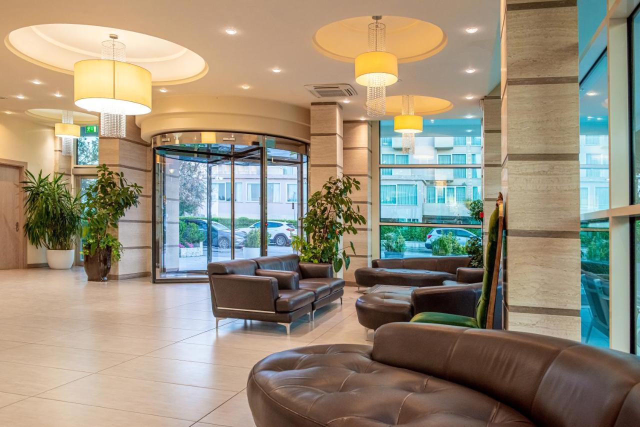 Adria Hotel